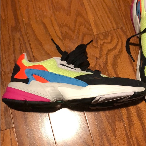 Shoes - Picture 2 of 3